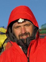 Stefan V. Baumgartner