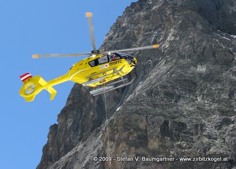 Hubschrauberbergung am Vermuntpass