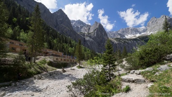 Höllentalangerhütte